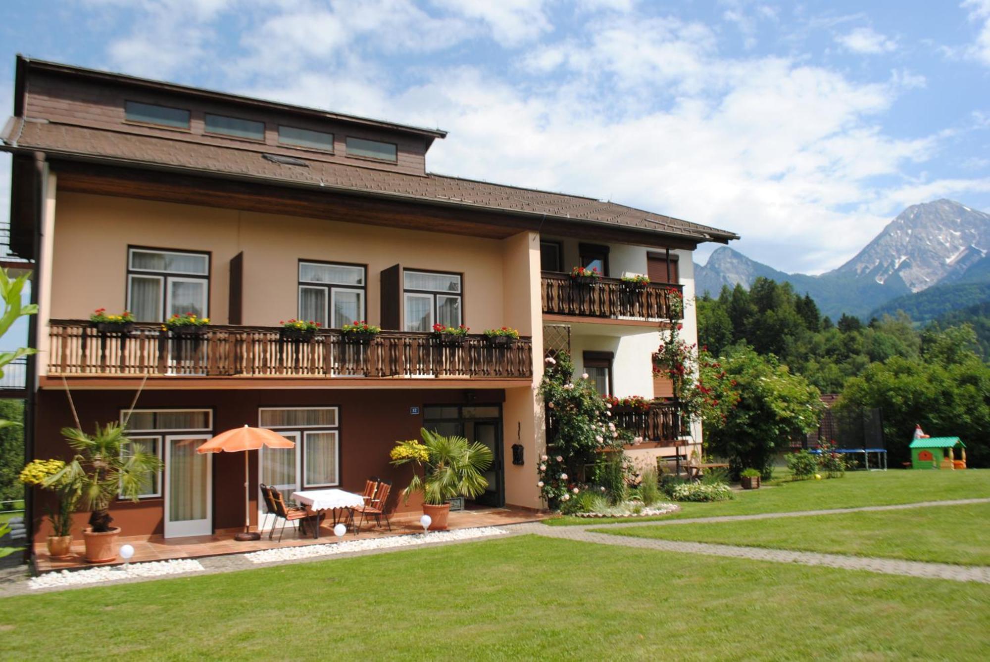 Ferienhaus Michor Latschach ober dem Faakersee Luaran gambar