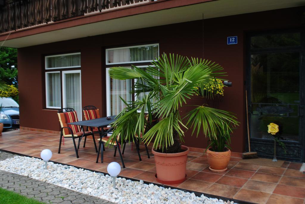 Ferienhaus Michor Latschach ober dem Faakersee Bilik gambar